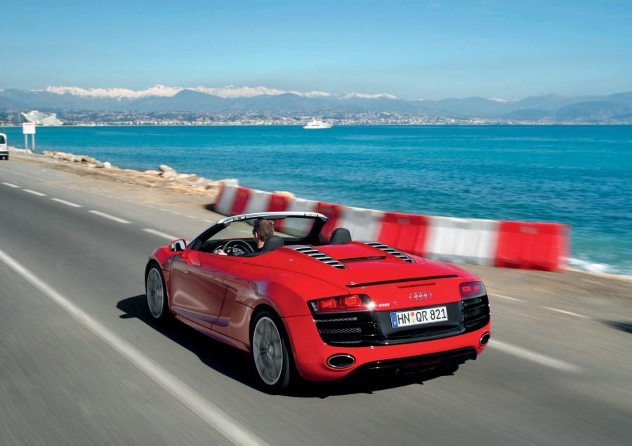  Audi R8 Spyder 5.2 FSI Quattro 2010 года  (WW) (фото 58 из 79)